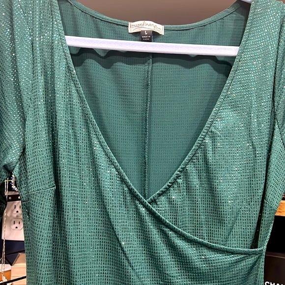Xtraordinary Junior dress Large Green Long Sleeve Glitter Faux Wrap Mini Dress - Picture 4 of 8